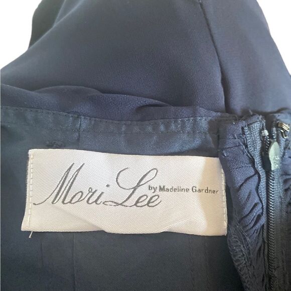 Mori Lee Bridesmaids Dress 686 Chiffon w Beaded Brooch Size 10 Navy Blue - Picture 5 of 7